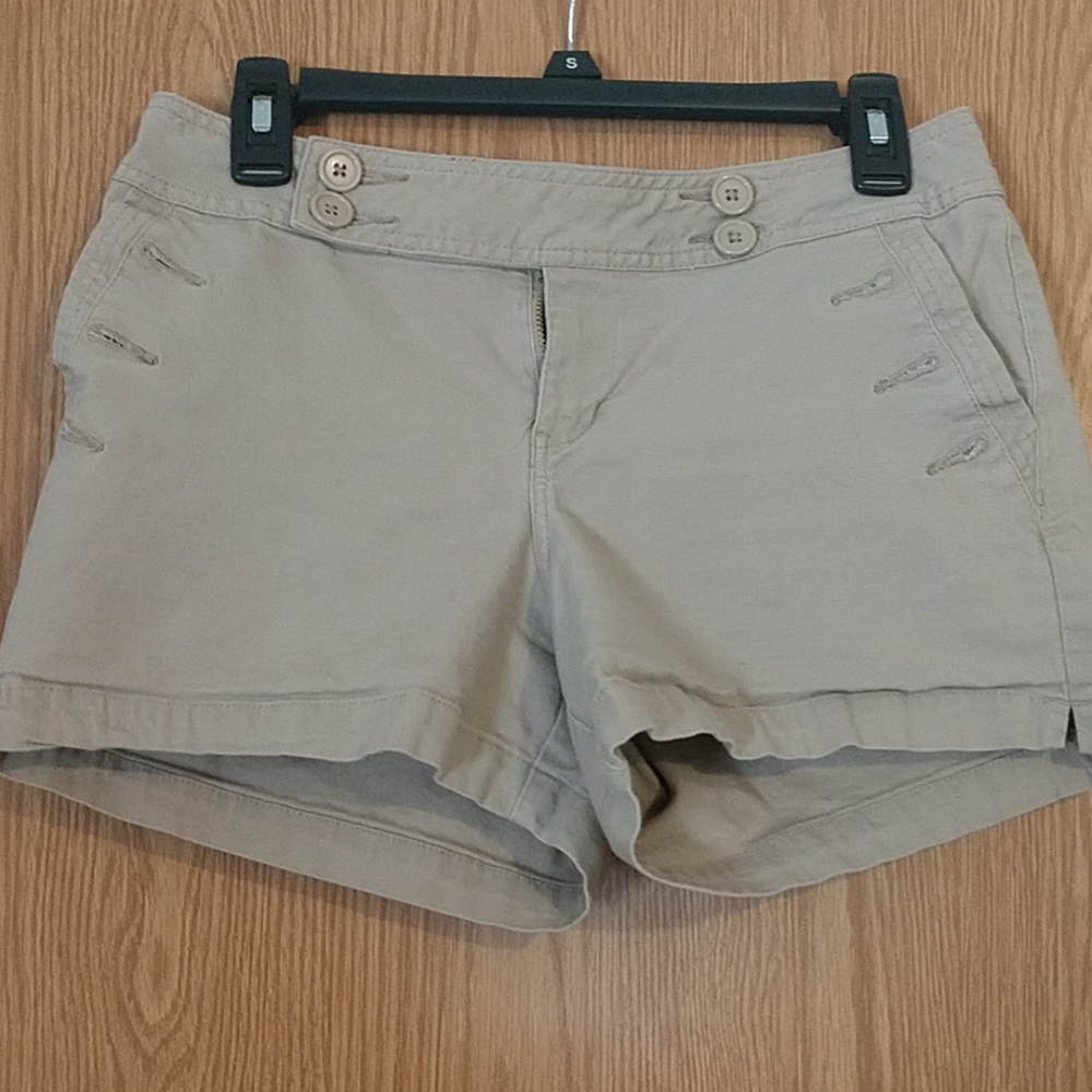 Khaki shorts